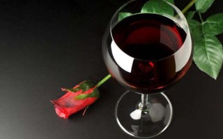 有哪些关于过期红酒的小妙用?过期红酒的妙用浇花?