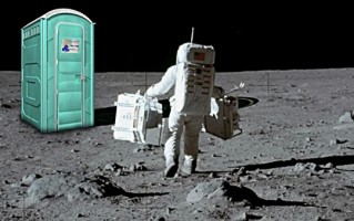 宇航员在太空是怎么上厕所的?宇航员在月球上怎么上厕所?